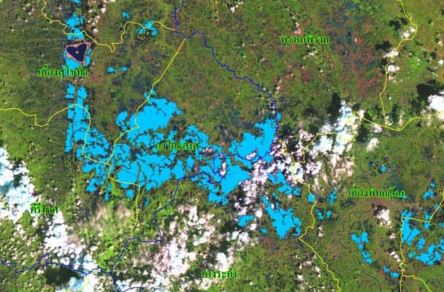 ข้อมูลจากดาวเทียม LANDSAT-5 บันทึกข้อมูลเมื่อวันที่ 22 ตุลาคม 2551 แสดงพื้นที่น้ำท่วม บริเวณบางส่วนของจังหวัดพิจิตร พิษณุโลก และ สุโขทัย