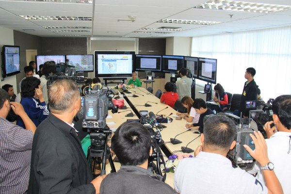 สื่อมวลชนเข้าฟังข้อเท็จจริงของสถานการณ์